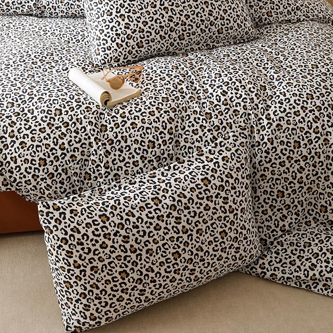 Luxlovery Leopard Comforter Set Twin Animal Cheetah Printed Comforter Black White Bedding Set Fluffy Soft Blanket Quilts with 2 Pillowcases for Kids Teens Twin Bed