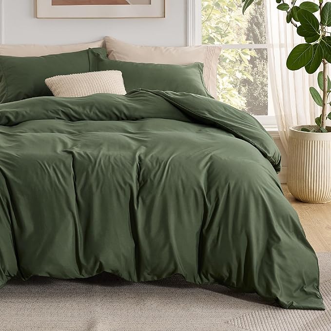 Bedsure Duvet Cover with Fitted Sheet King - Cooling Deep Pocket, Hotel Luxury Soft Double Brushed Bedding Set with Zipper Closure, 1 Duvet Cover, 1 Fitted Sheet, 2 Pillow Shams, NO Comforter, Green