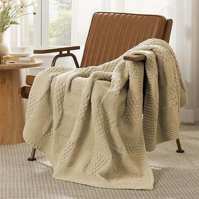 Amélie Home Knit Throw Blanket, Soft Chenille Cozy Breathable Checkered Chunky Decorative Blanket for Couch, Bed & Sofa, French-Inspired Lightweight Warm Gift for Women, Beige, 50"x60"