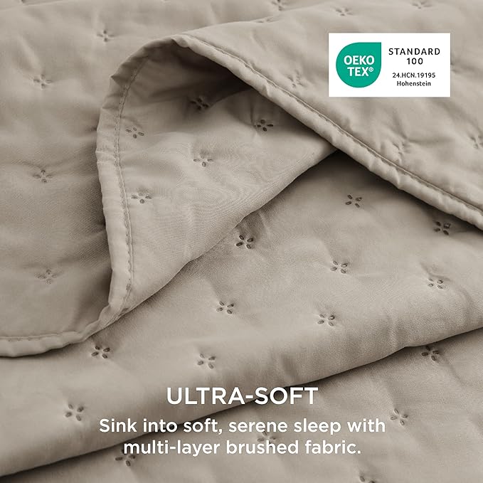 Bedsure Quilts Queen Size - Taupe Bedspread Queen Size & Lightweight Comforter, Modern Farmhouse Coverlet with Clover Pattern, Ultra Soft All-Season Bedding, 90 x 96 Inches | Stitch-Free Quilting, Ultra Soft, Lightweight, Machine Washable, Pet-Friendly