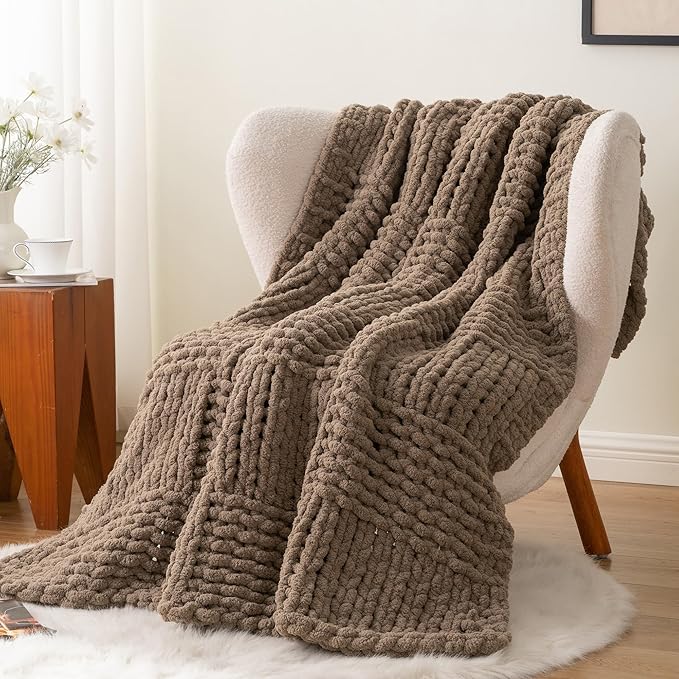 Bunnikins & Clover Beige Throw Blanket for Couch, Chunky Knit Beige Throw for Bed, Neutral Throw Blankets Tan Throw Blanket for Room Decor Housewarming Gifts, 50"x60"
