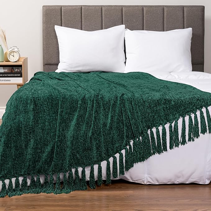 PAVILIA Emerald Green Chenille Throw Blanket for Couch Sofa, Soft Green Knit Throw with Tassel, Decorative Blanket for Bed Chair Living Room, Emerald Green 50x60
