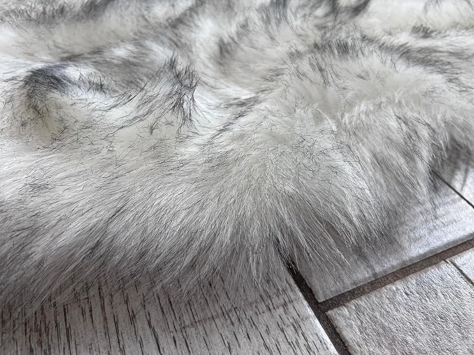 LAMBZY Bear Skin Rug Super Soft Fluffy Faux Fur for Bedroom Floor Sofa Living Room High-Density Plush Shaggy Carpet Sofa Cover Bedside Sheepskin Rug (5'x7', White/Black)