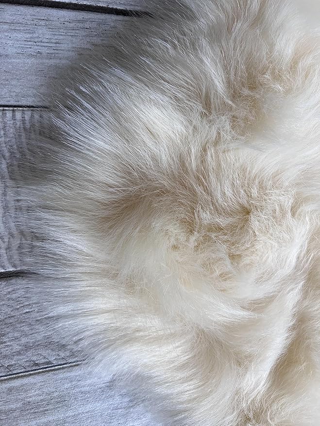 LAMBZY Bear Skin Rug Super Soft Fluffy Faux Fur for Bedroom Floor Sofa Living Room High-Density Plush Shaggy Carpet Sofa Cover Bedside Sheepskin Rug (5'x7', Cream)