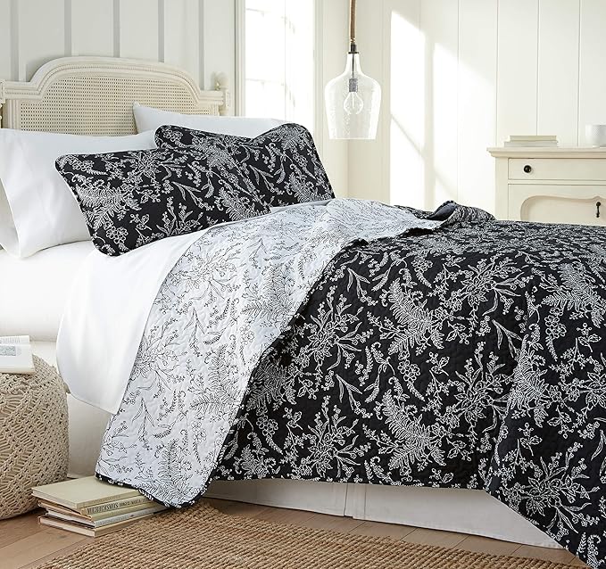 Southshore Fine Living, Inc. Black Floral Quilt King Size, All Season Bedding Set, Soft Coverlet, 3-Piece Lightweight Bedspread Set with Two Matching Quilted Pillow Shams, California/King Quilt Sets